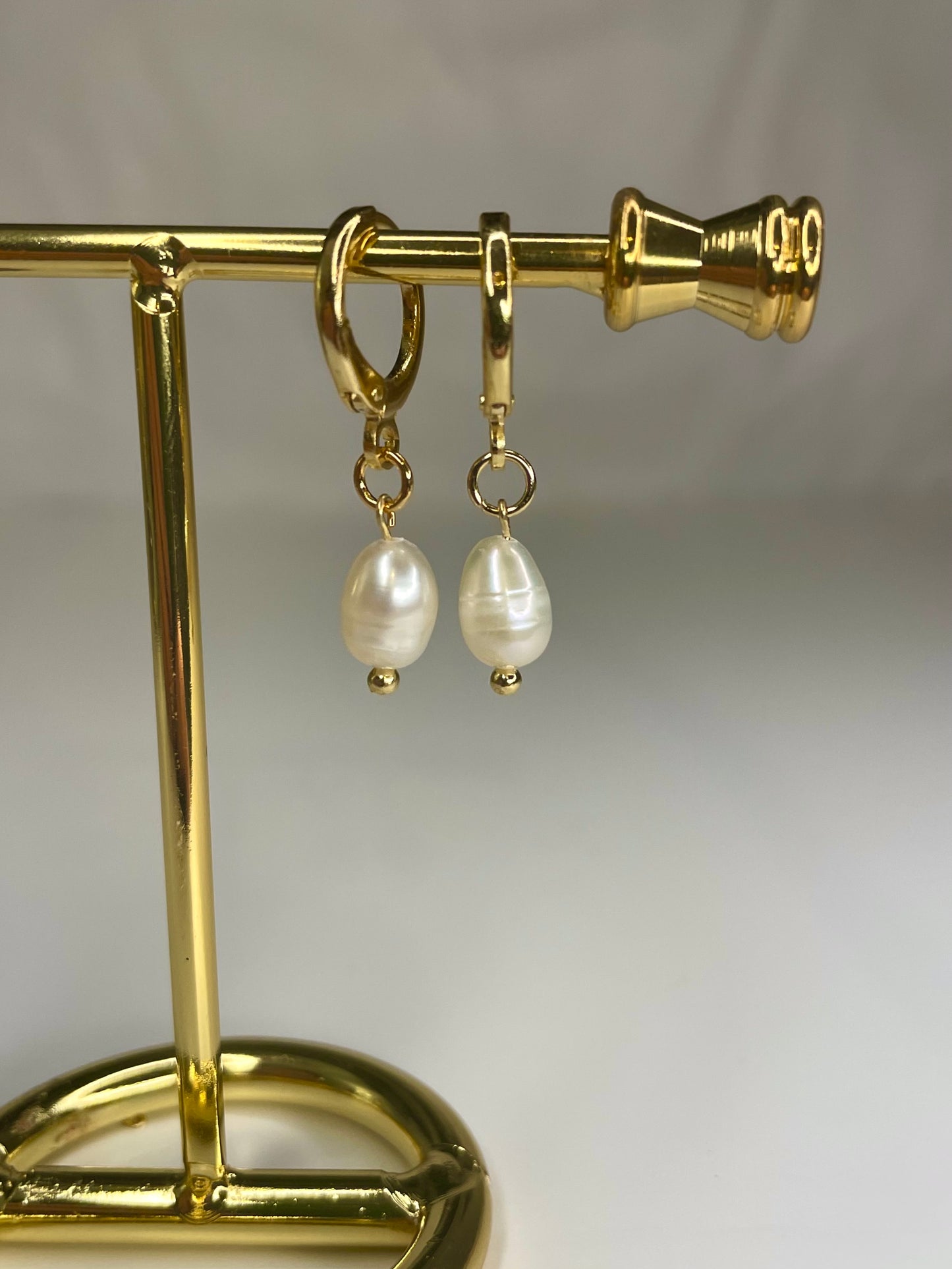 Iris Pearl Hoop Earrings