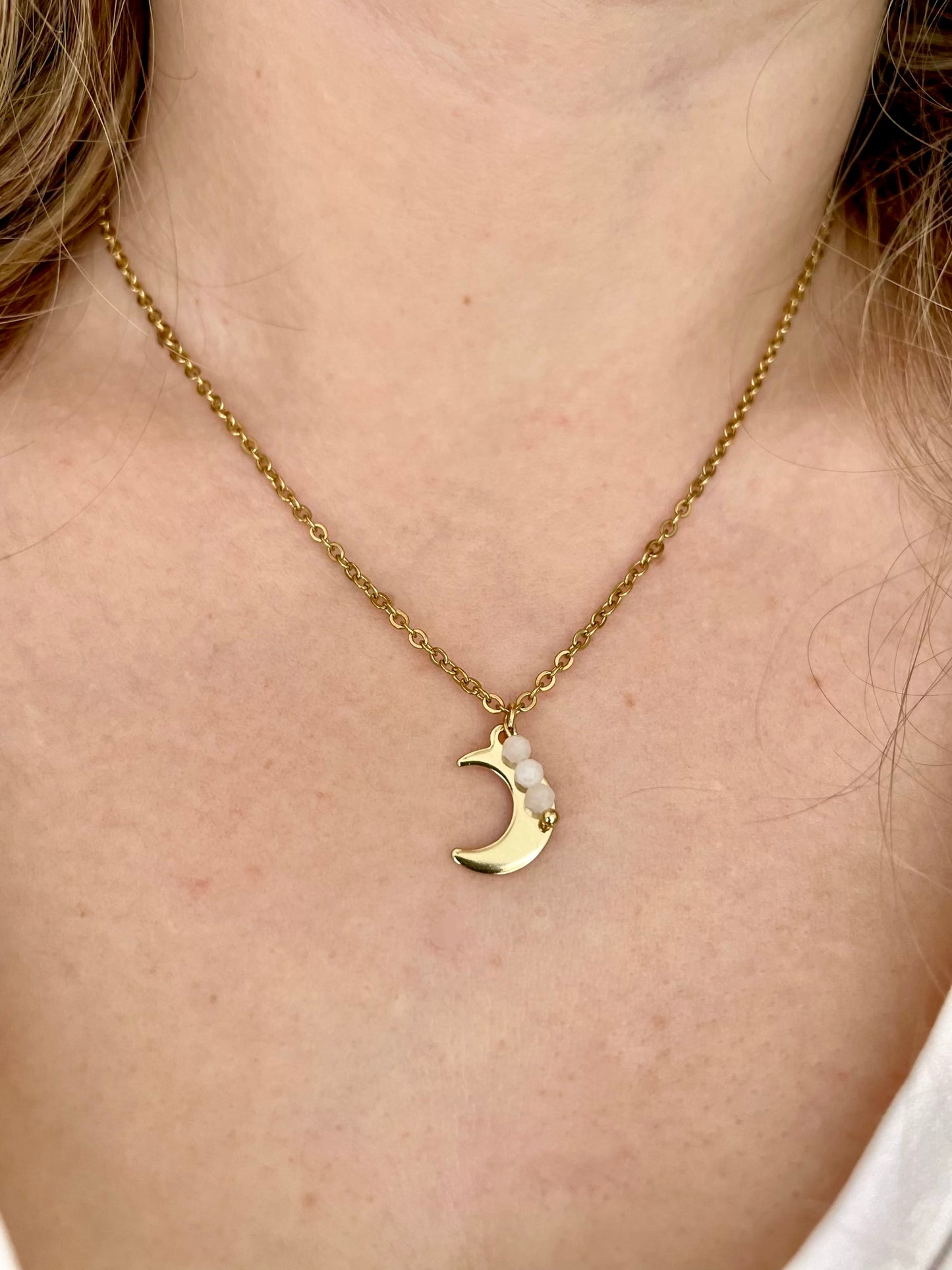 Luna Pendant Necklace