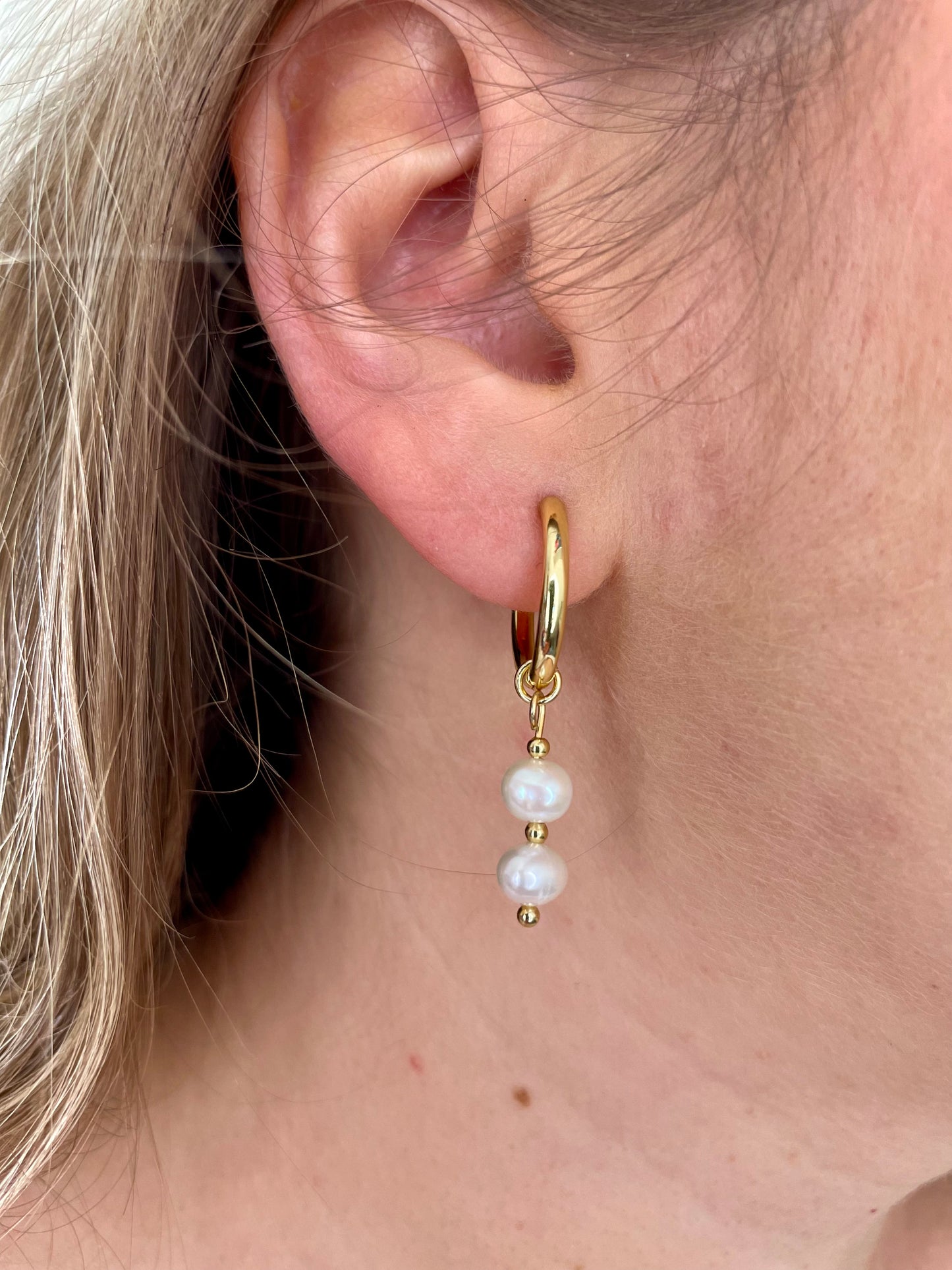 Emma Pearl Earrings